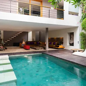  Villa Athena